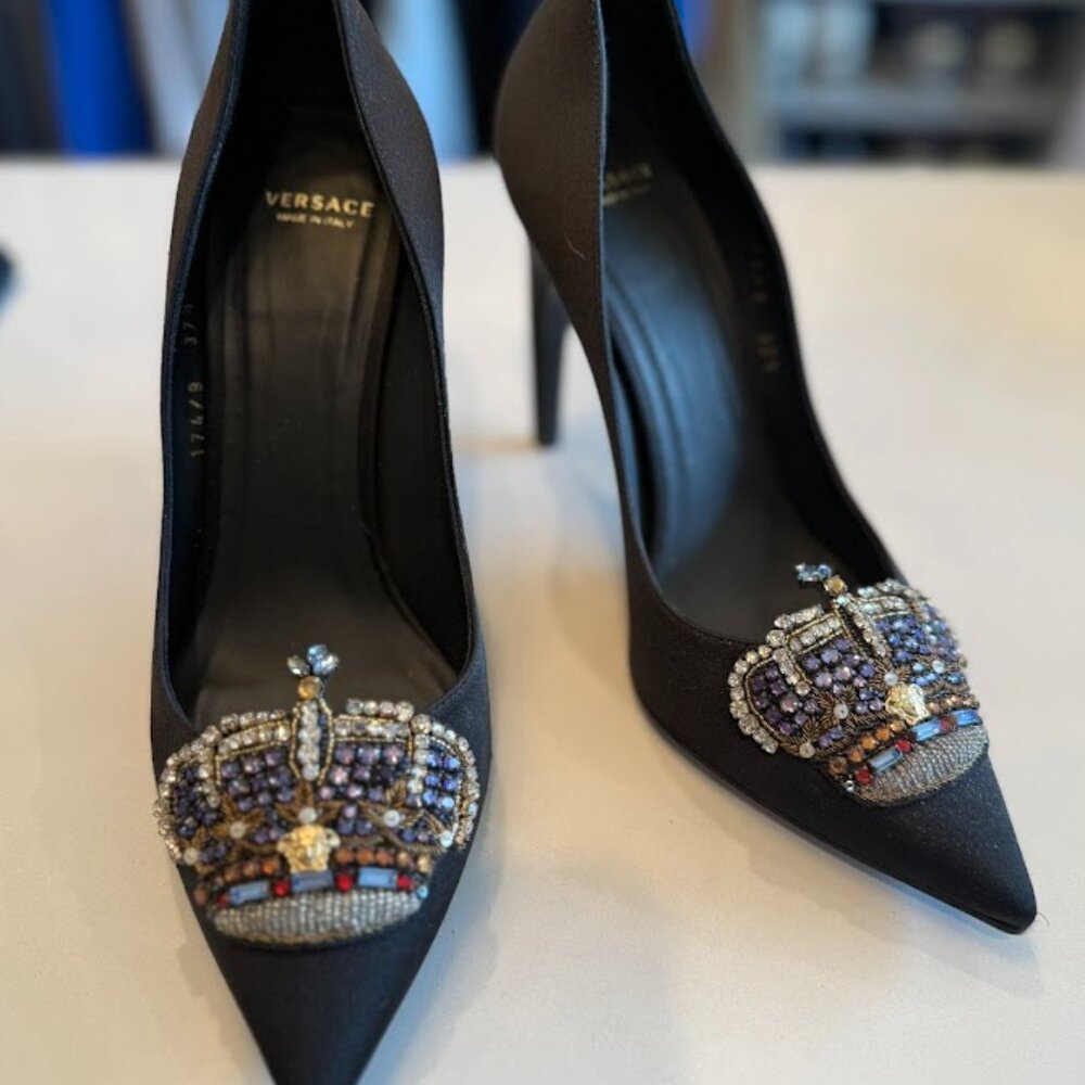 Versace Black Crown Royal Pumps Size 37.5